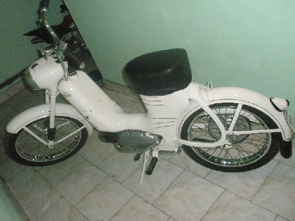 jawa - 550 pařez (1955)