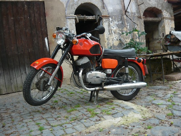 ČZ - 250/471 (1974)