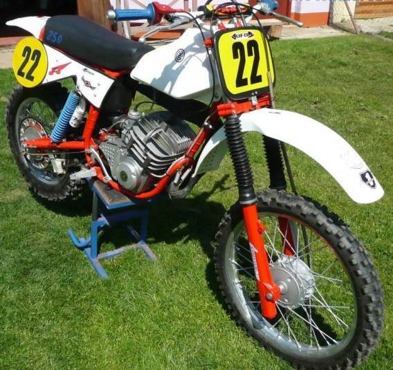 ČZ - 250 cross