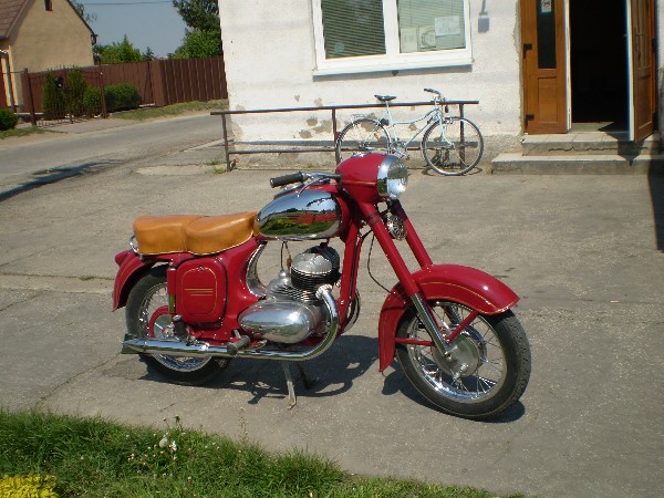 JAWA-CZ - 354/03 (1957)