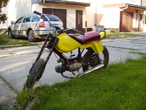 Jawa  50 - 23 (must)