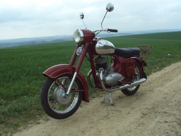 Jawa kývačka - 353 04 (1961)