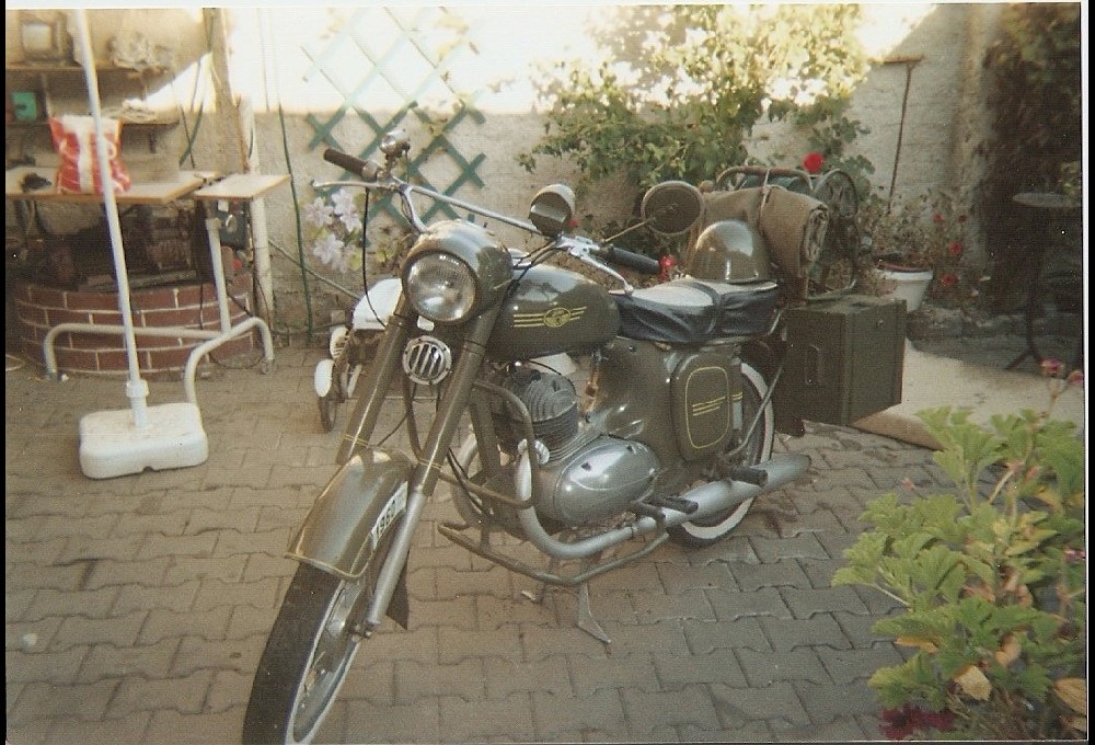 jawa - 350-354/04 armádní