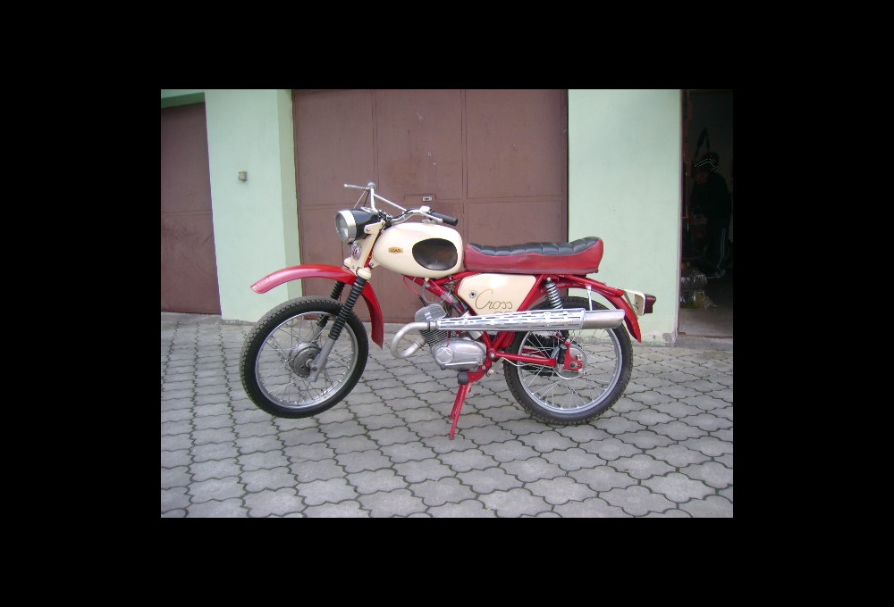 Jawa - 90 Cross