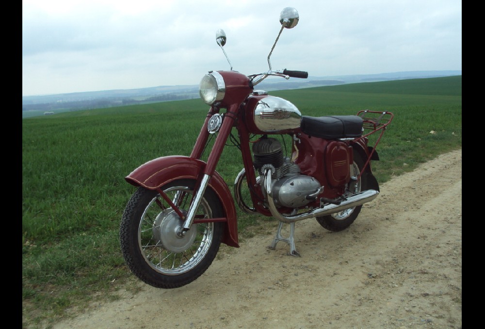 Jawa kývačka - 353 04